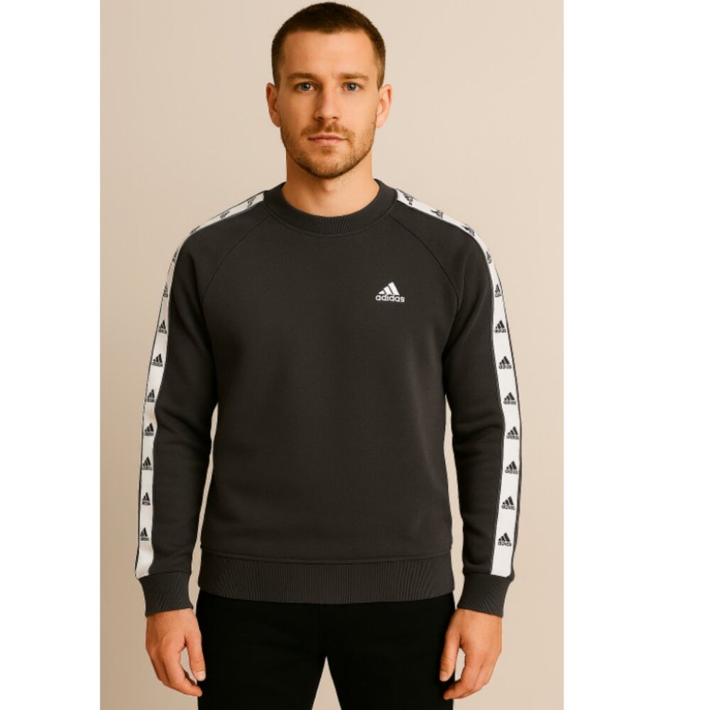 Men's Adidas Sweatshirt- M